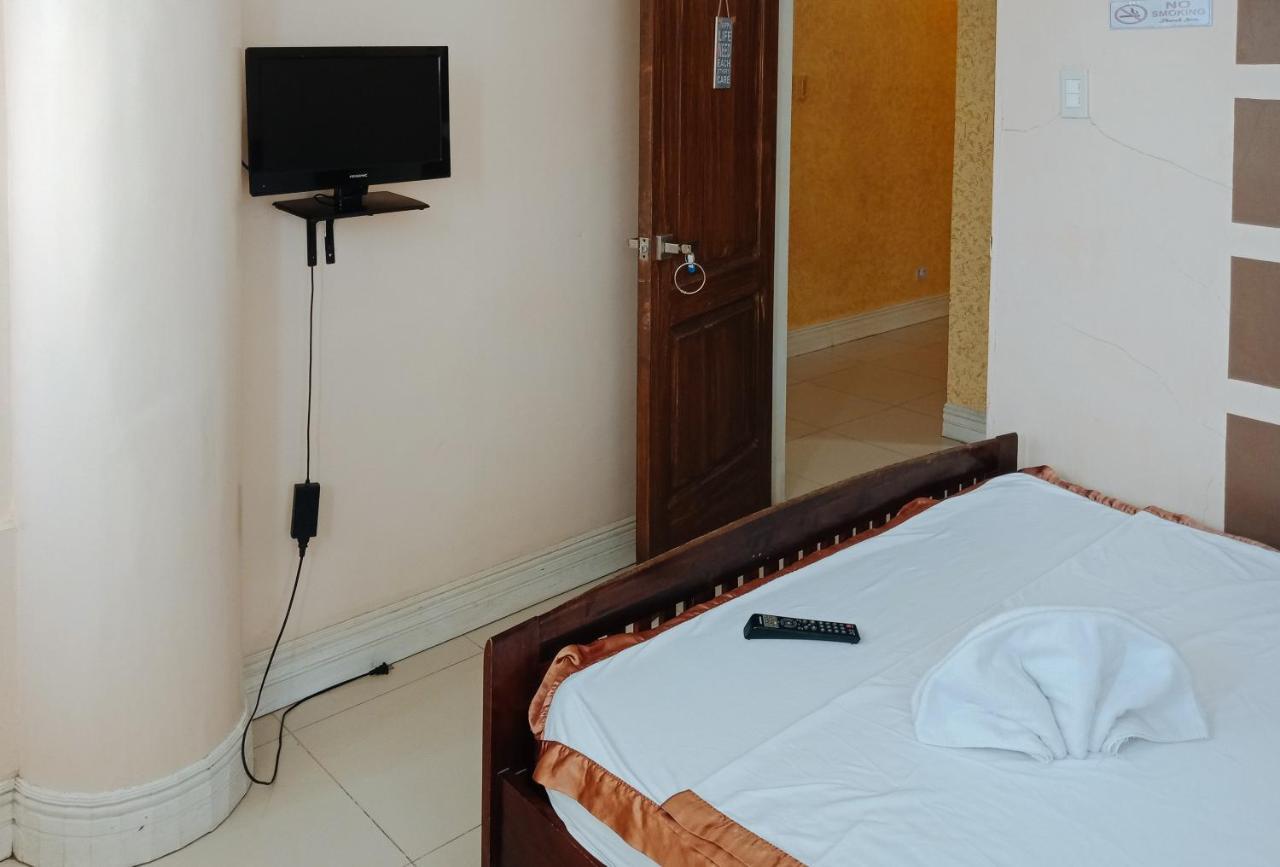 Villa Asuncion Country Inn And Resort Iloilo By Reddoorz Tigbauan Exterior photo