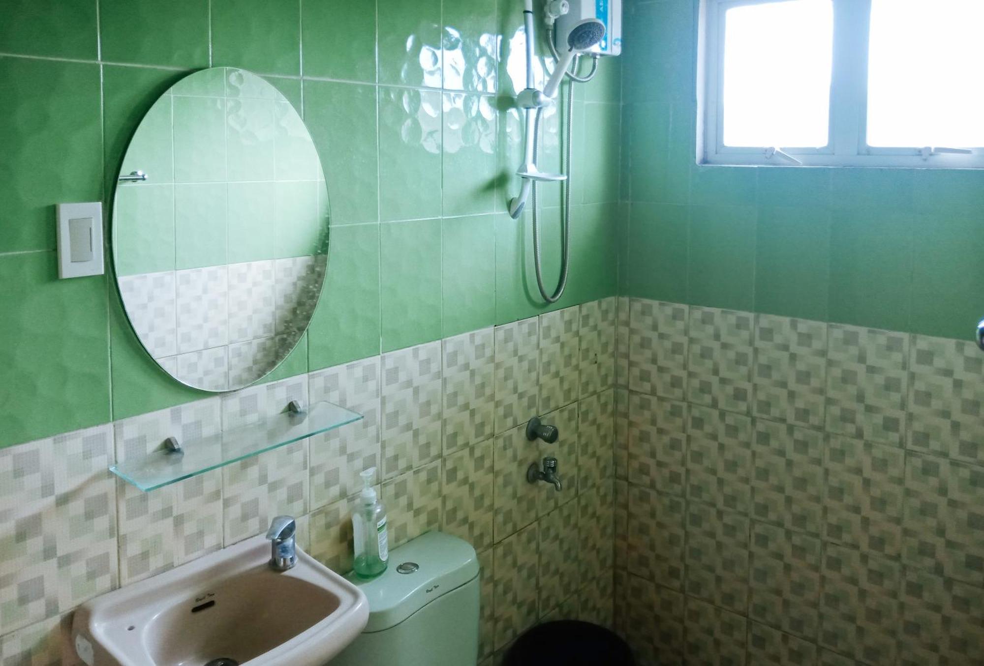 Villa Asuncion Country Inn And Resort Iloilo By Reddoorz Tigbauan Room photo